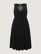 Stretchy Lace Cut-Out Pockets Midi Dress